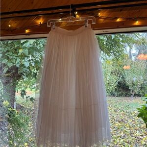 Elegant WhiteTulle Skirt